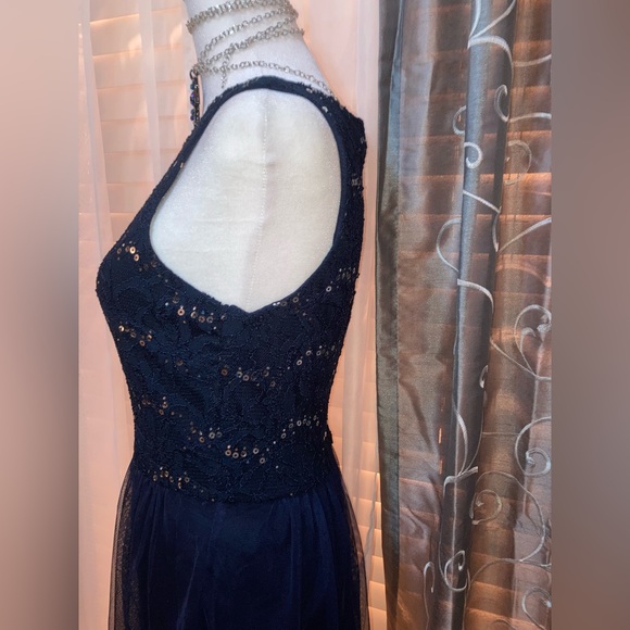 SPEECHLESS Navy Sequins Sparkling Sleeveless Tulle Lace Lined Lace Midi  Size 5 - Picture 3 of 11